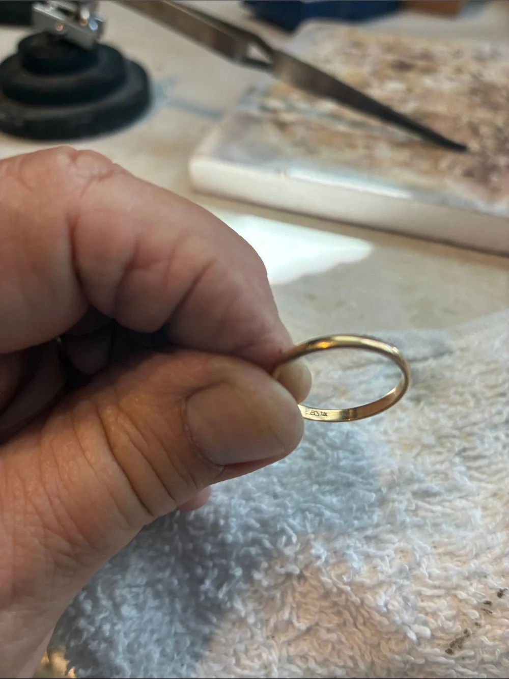 14K Classic Gold Ring  1.13 Grams. Size 6 1/2